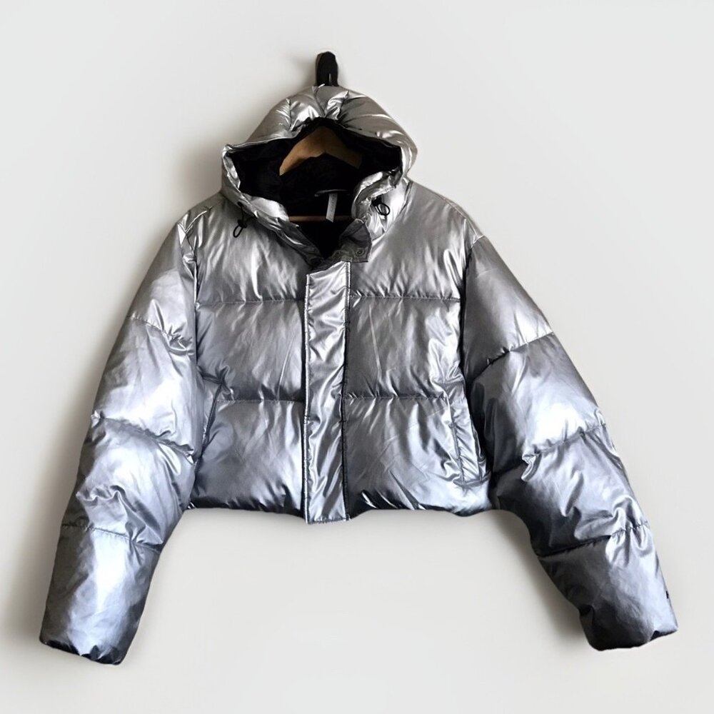Fabletics Essential Cropped Hooded Puffer Jacket In Silver Shine Size‎ XL